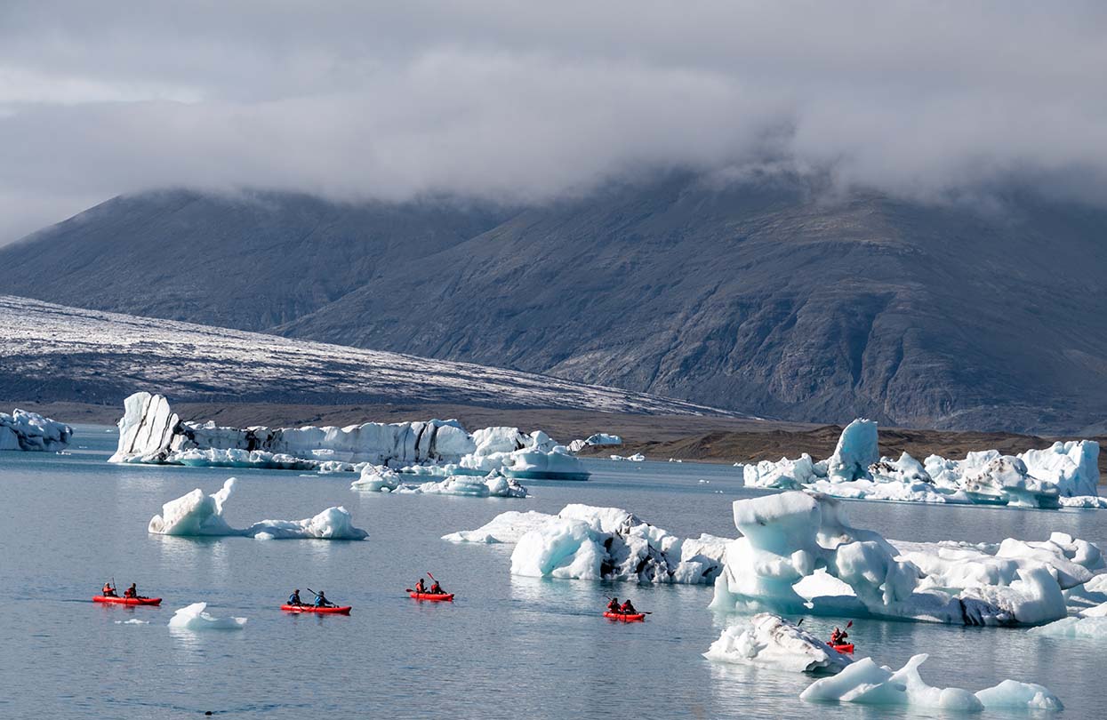 Kayaking in Jökulsárlón Glacier Lagoon, Image by Austin Hawley, Shutterstock