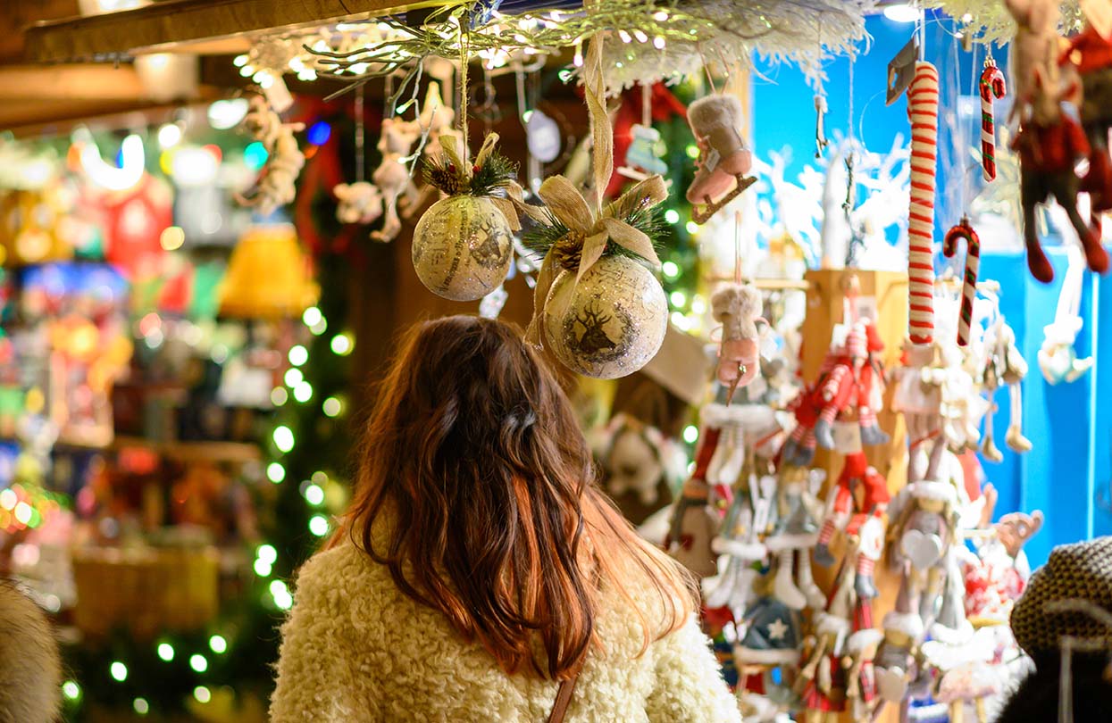 Winter Christmas Market in Hamburg, image by Aitor Rodriguez Claro, Shutterstock