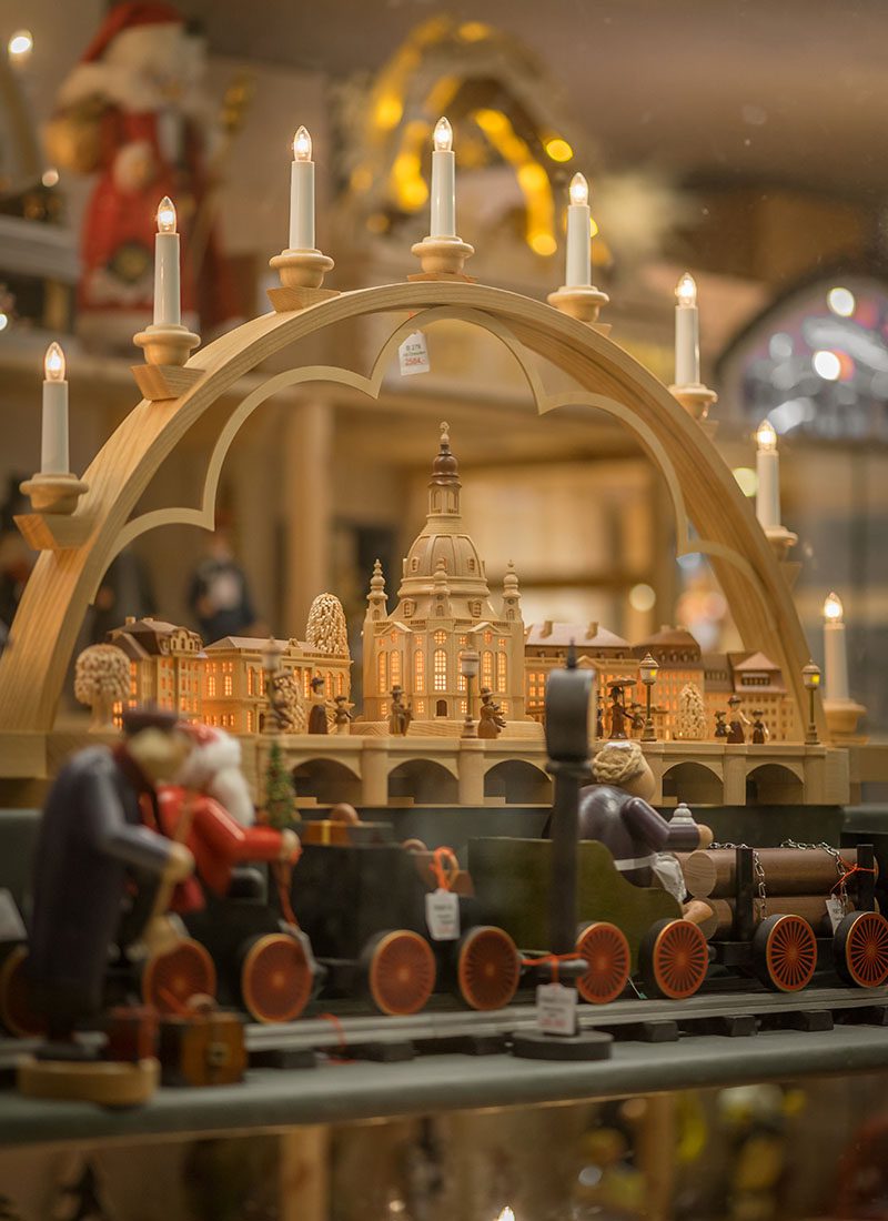 Shops in the Levantehaus selling Christmas decorations, image by Eugene Lim, Shutterstock