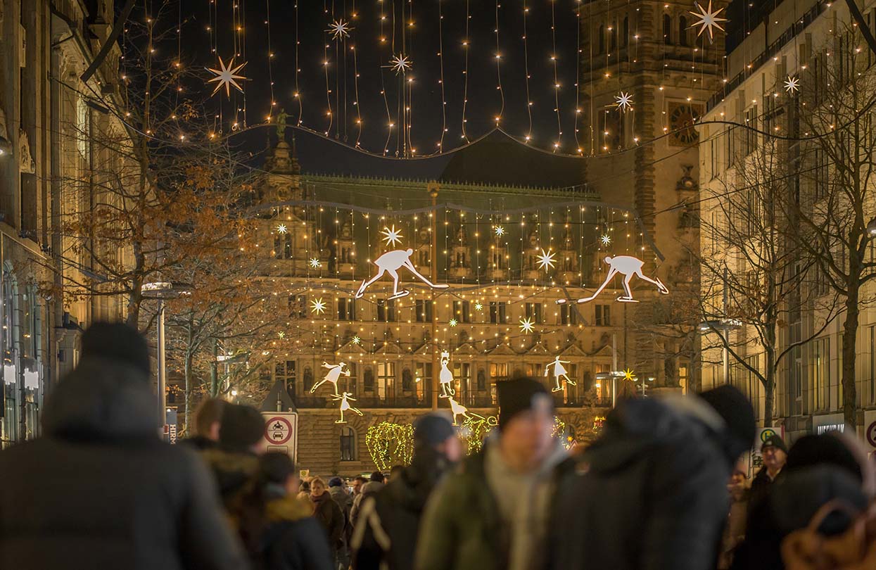 Mönckebergstraße lit up with Christmas lights, image by Eugene Lim, Shutterstock